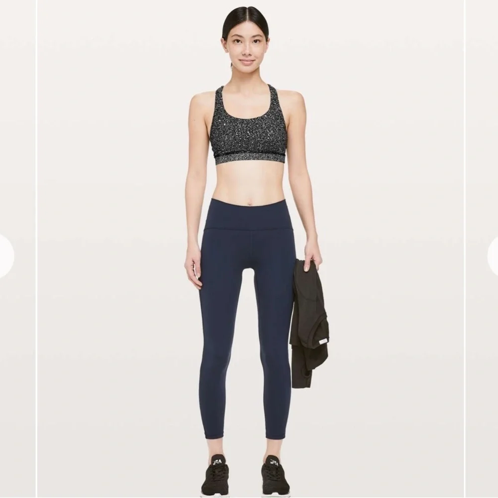 Lululemon Invigorate Bra Luminesce Splatter Mesh Back White Black / Black Size 4